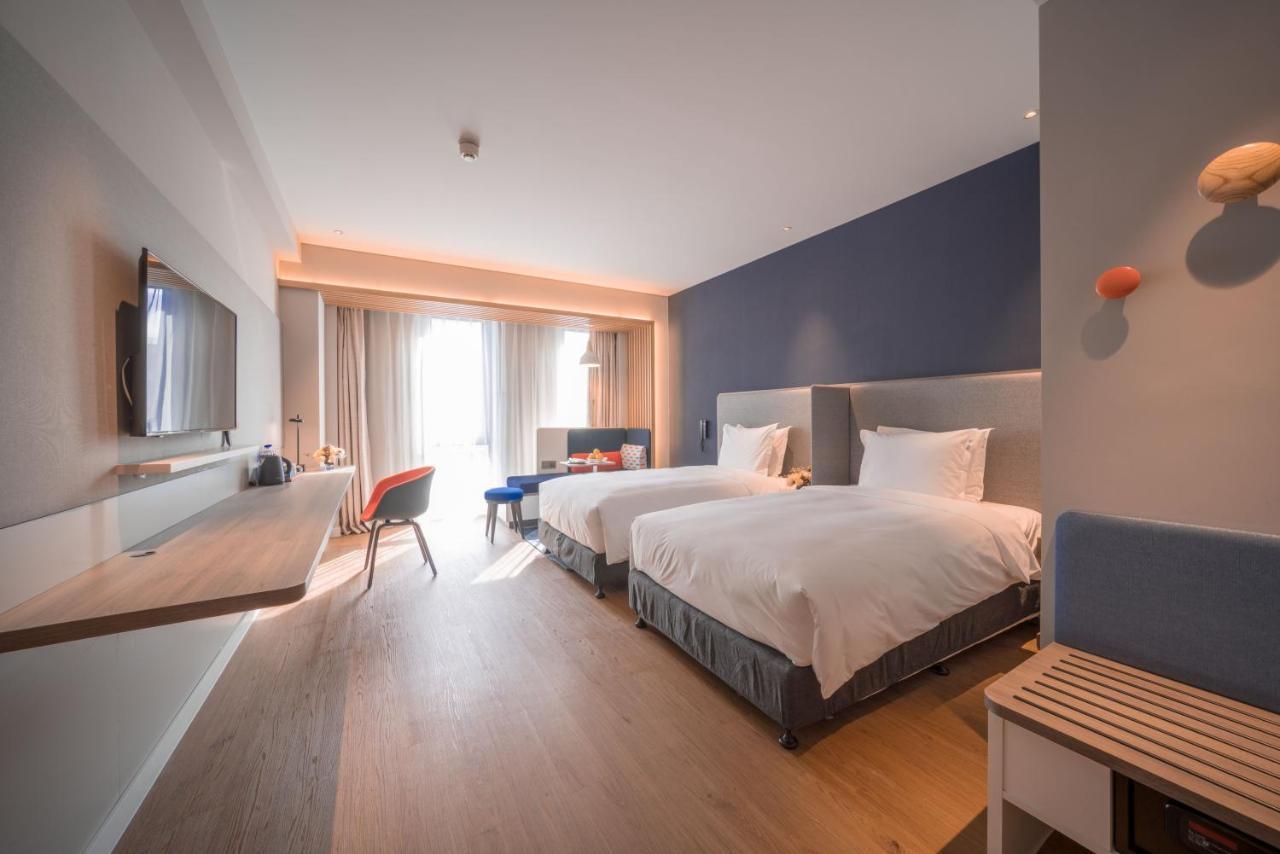 Holiday Inn Express Shanghai Huijin By Ihg Exterior foto