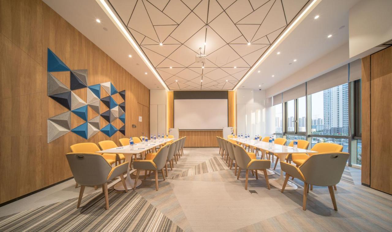 Holiday Inn Express Shanghai Huijin By Ihg Exterior foto