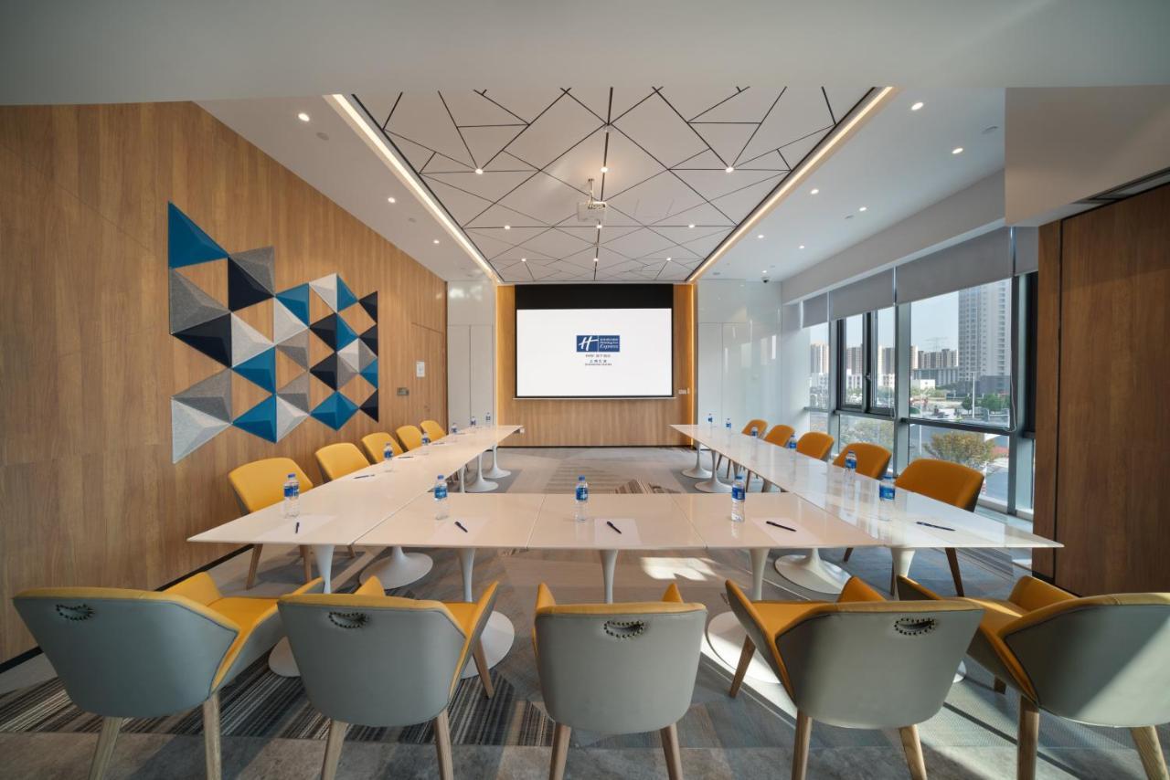 Holiday Inn Express Shanghai Huijin By Ihg Exterior foto