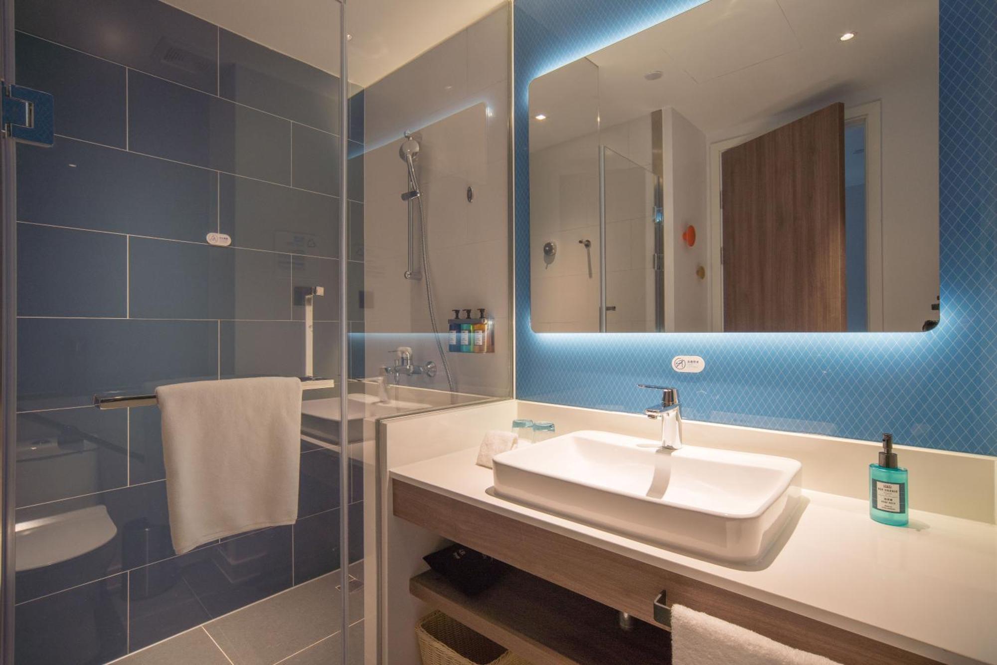 Holiday Inn Express Shanghai Huijin By Ihg Exterior foto